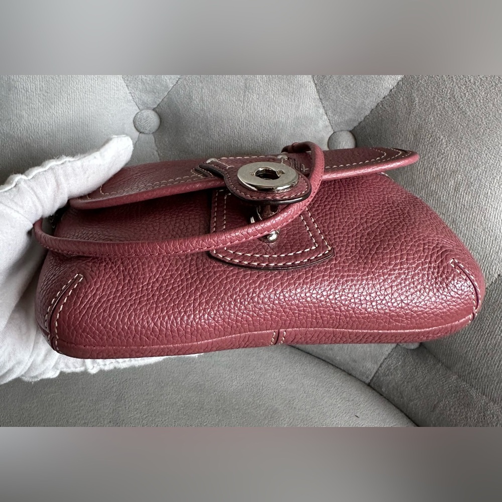 New Coach Leather Wristlet - Picture 6 of 13